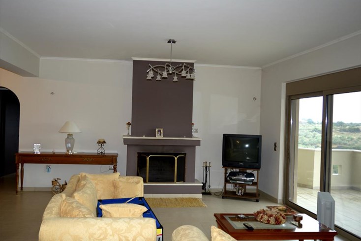 Realty photo 3