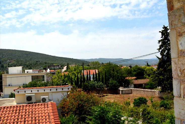Realty photo 2