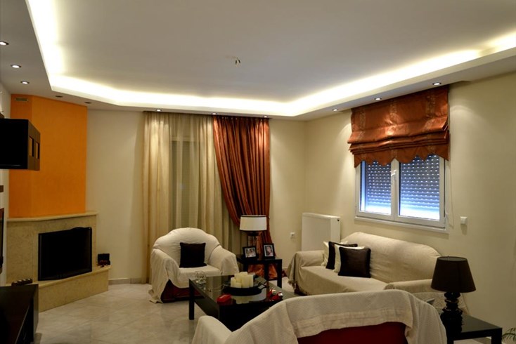 Realty photo 3