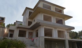 بيت مستقل 360 m² في أتيكا