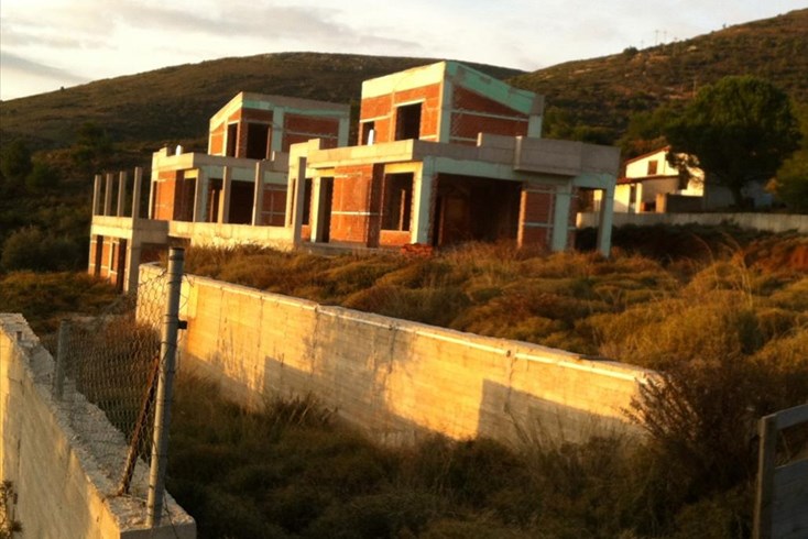 Realty photo 1