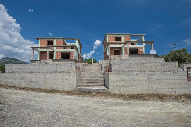 Realty photo 1
