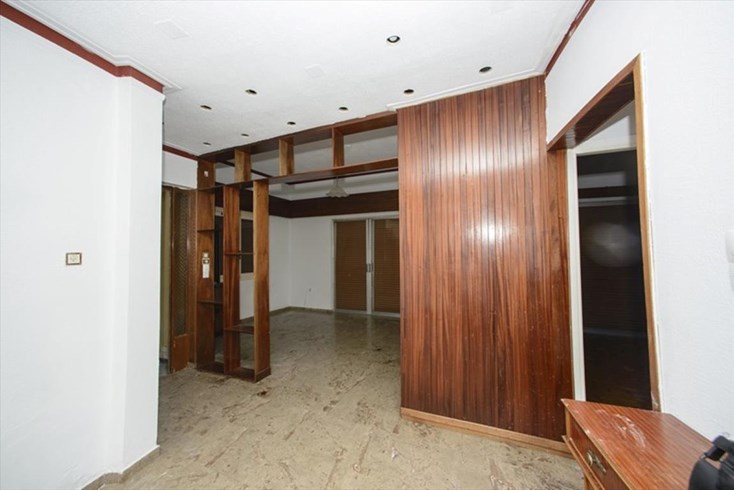 Realty photo 2