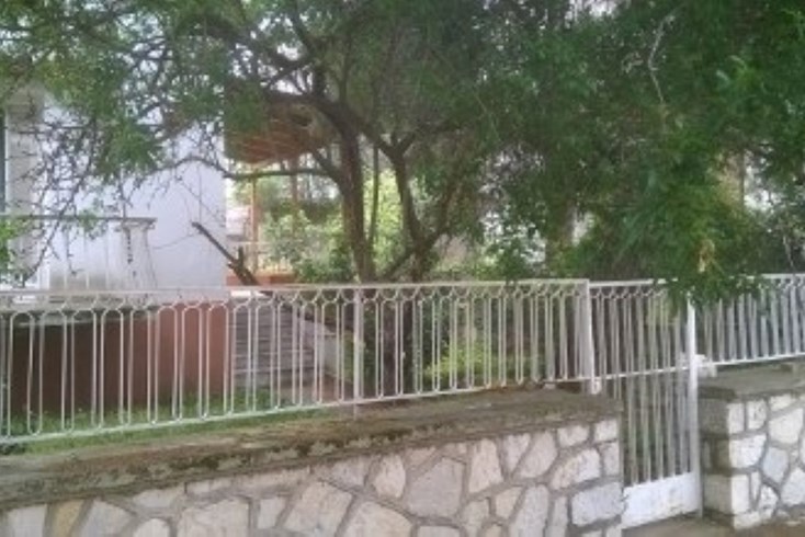 Realty photo 1