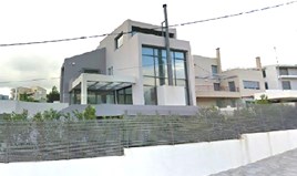 Kuća 400 m² na Atici