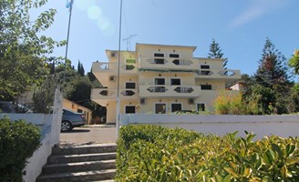 Hotel 300 m² in Corfu