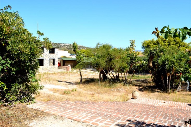 Realty photo 3