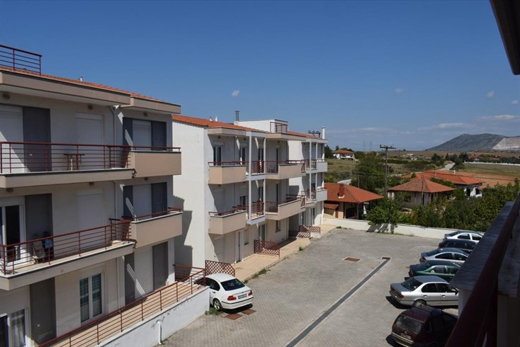 Realty photo 2