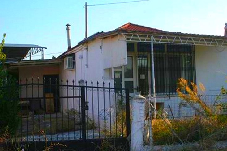 Realty photo 2