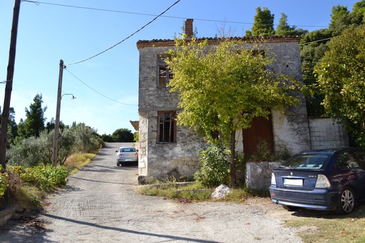 Realty photo 2