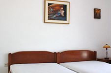 Property 272 photo 12