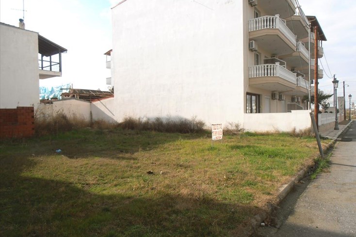 Realty photo 1