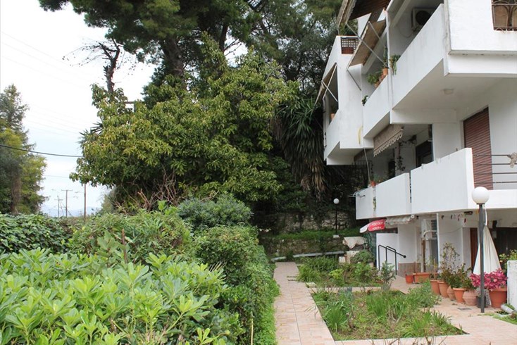 Realty photo 2