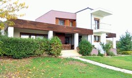 Vila 310 m² u predgrađu Soluna