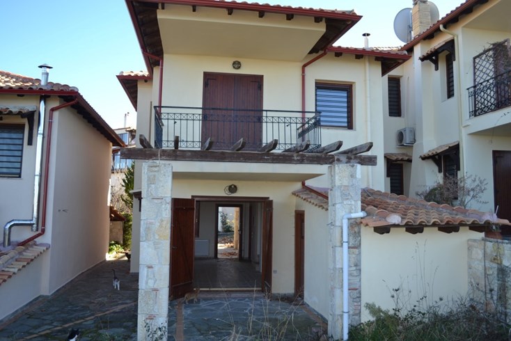 Realty photo 1
