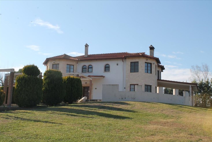 Realty photo 2