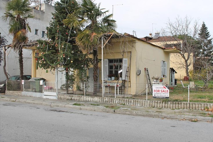 Realty photo 1