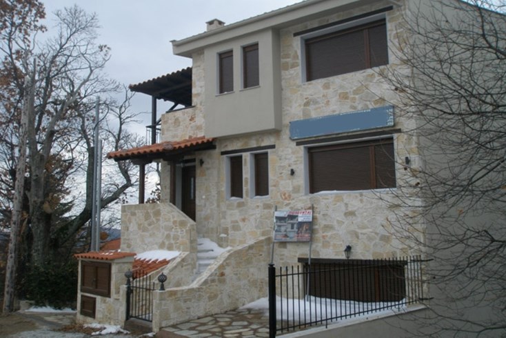 Realty photo 2