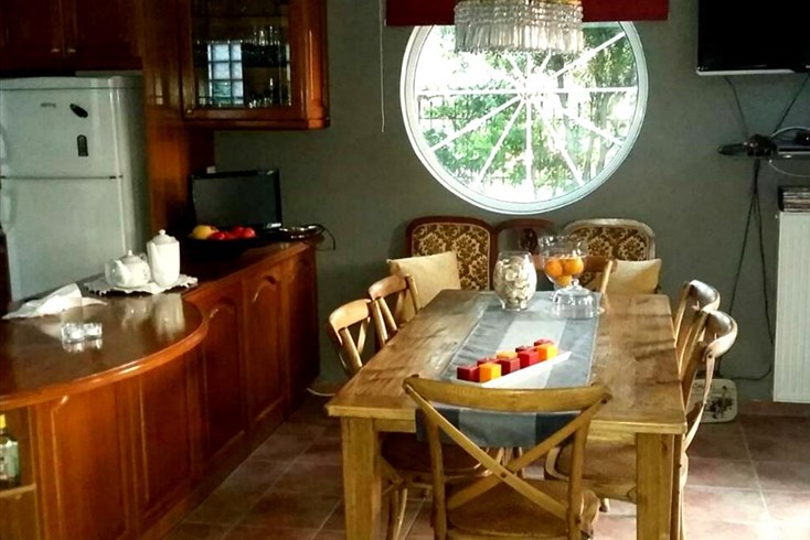 Realty photo 3