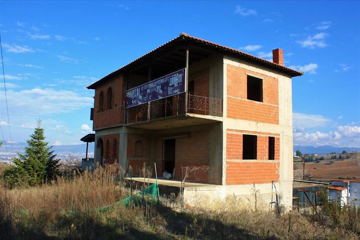 Realty photo 2