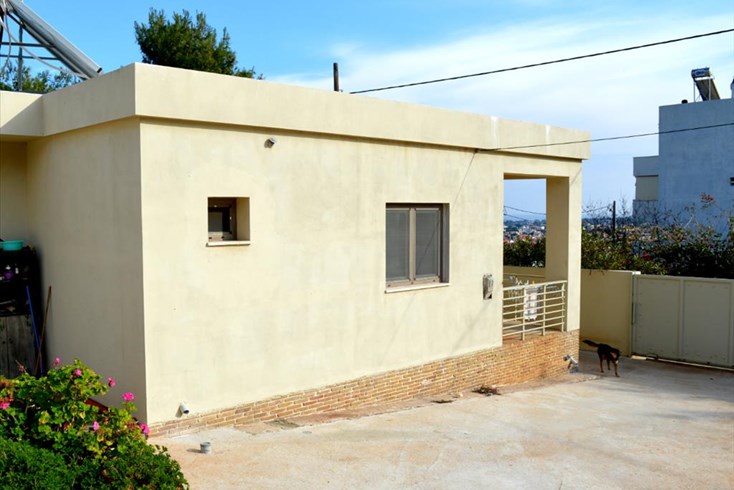Realty photo 2