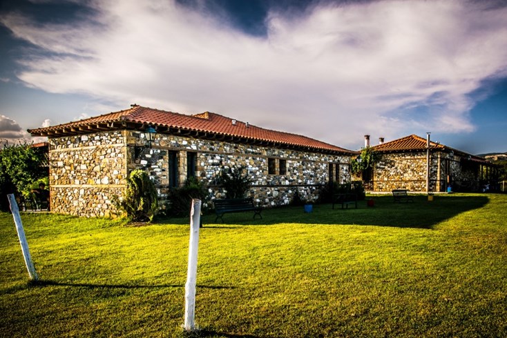 Realty photo 1