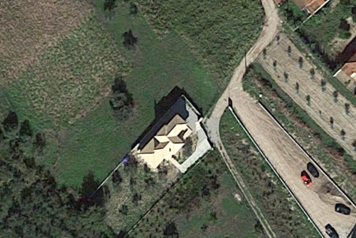 Realty photo 2