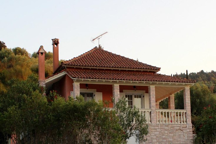 Realty photo 3