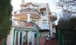 Villa 300 m² dans la banlieue de Thessalonique
