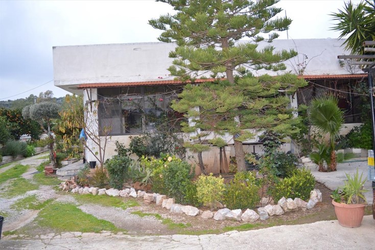 Realty photo 2