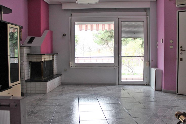 Realty photo 3
