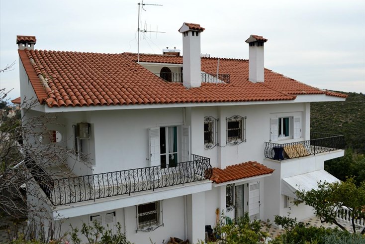 Realty photo 2