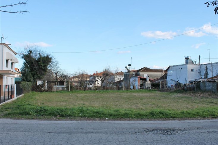 Realty photo 1
