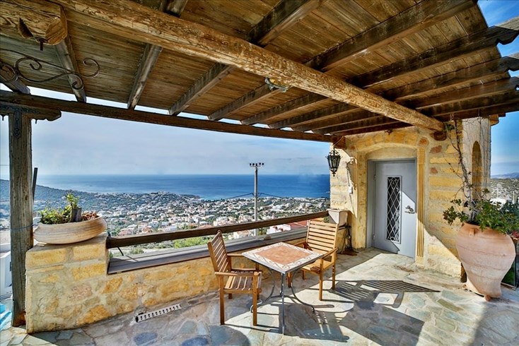 Realty photo 3