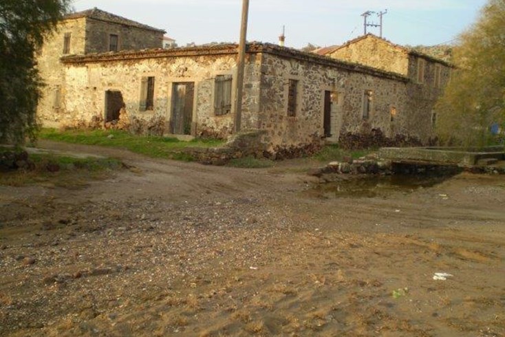 Realty photo 3