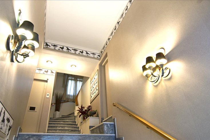 Realty photo 2