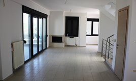 Kuća 185 m² u predgrađu Soluna