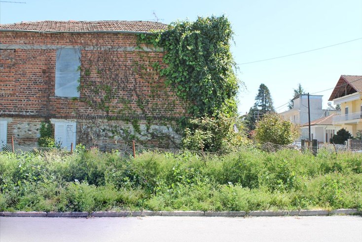 Realty photo 2