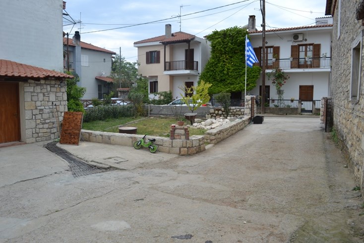 Realty photo 3