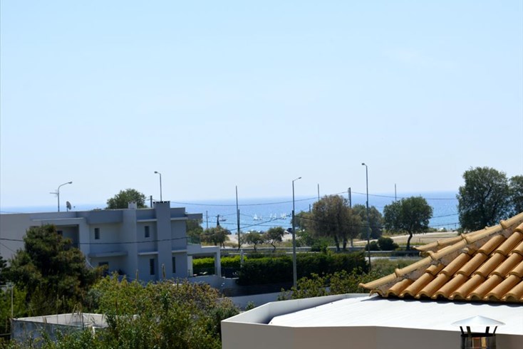 Realty photo 3