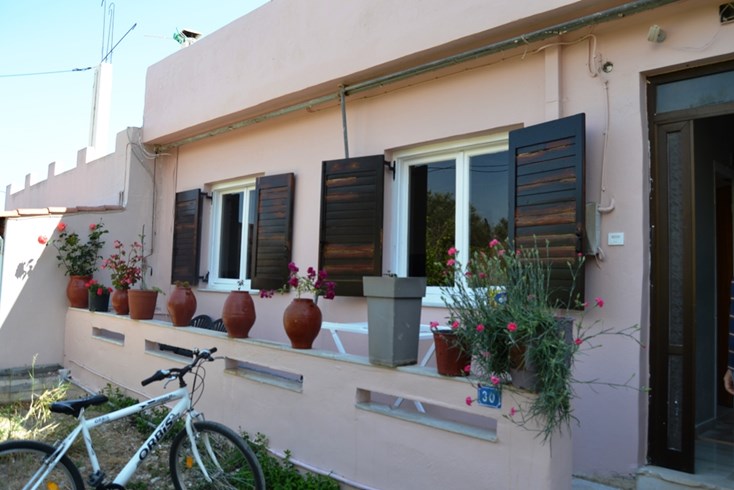 Realty photo 1