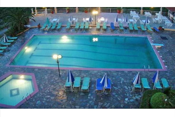 Realty photo 2