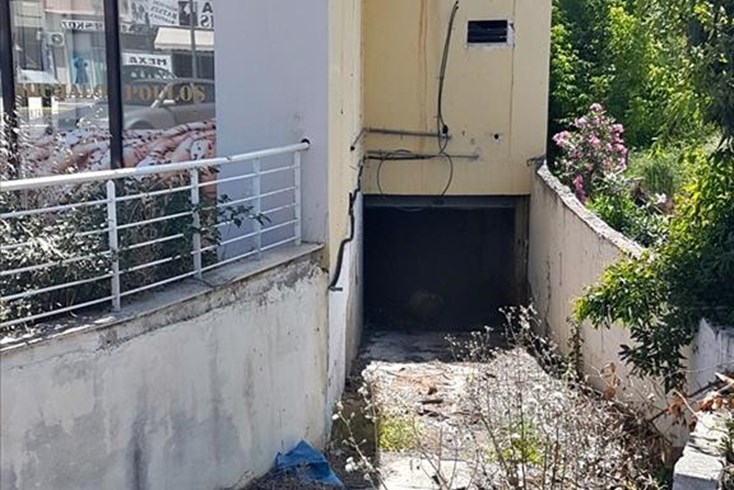 Realty photo 1