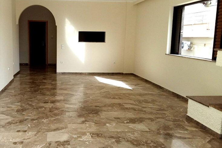 Realty photo 2