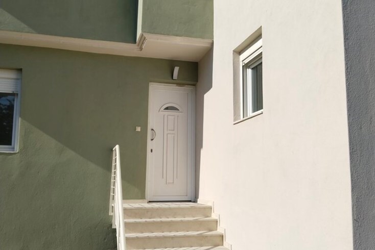 Realty photo 3
