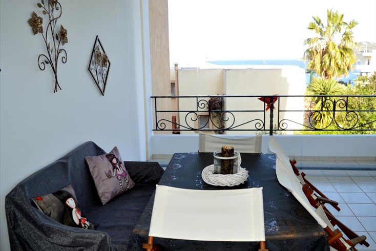 Realty photo 2