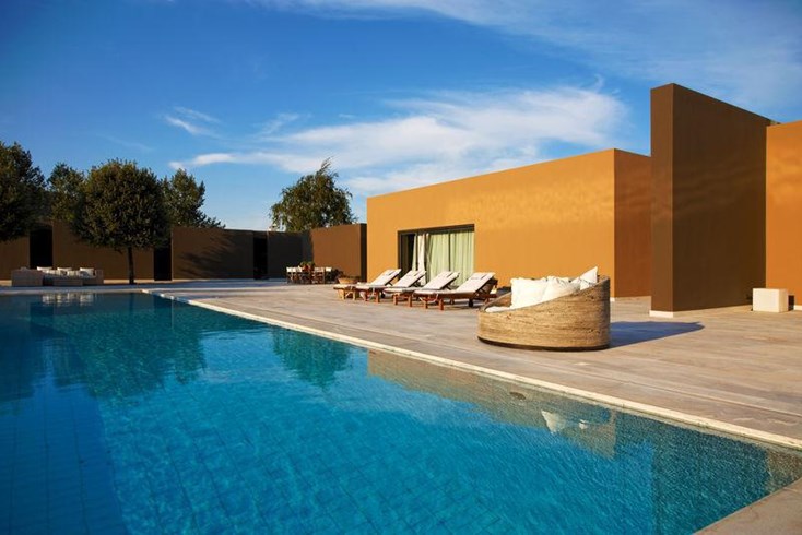 Realty photo 1
