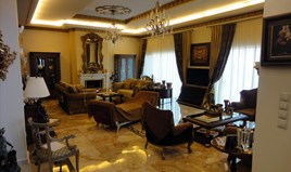 Villa 500 m² in den Vororten von Thessaloniki