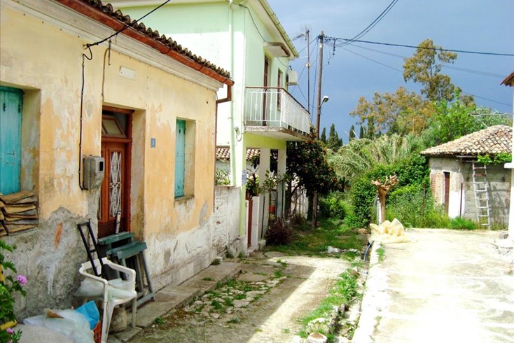 Realty photo 1