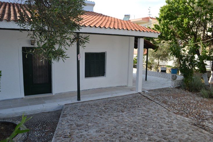 Realty photo 2